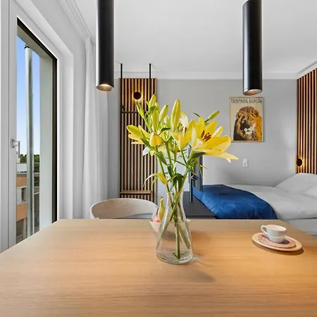 Nena Adlershof Апарт-отель