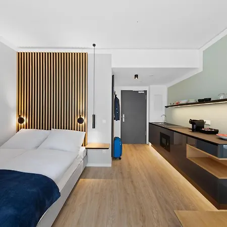 Nena Adlershof Апарт-отель 3*