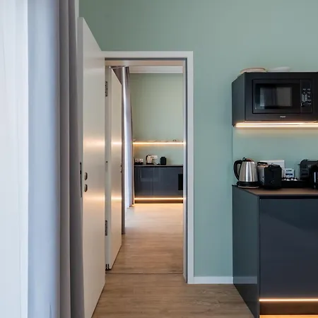 Nena Adlershof 3*