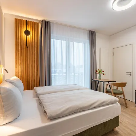 Nena Adlershof 3*