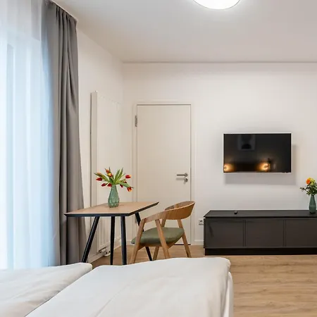 Nena Adlershof 3*
