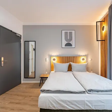 Nena Adlershof Апарт-отель 3*