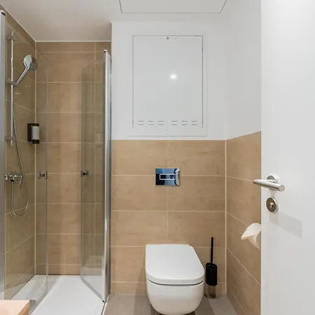 Nena Adlershof 3*