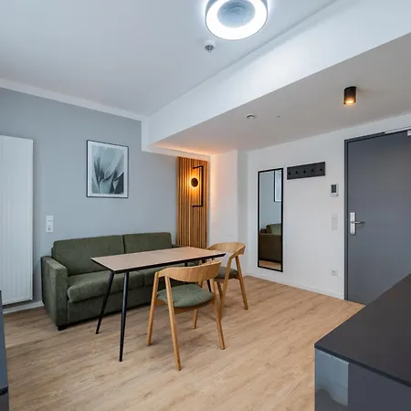Nena Adlershof 3*