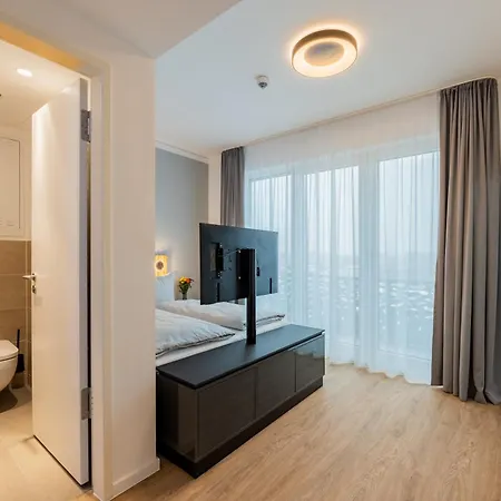 Nena Adlershof 3*