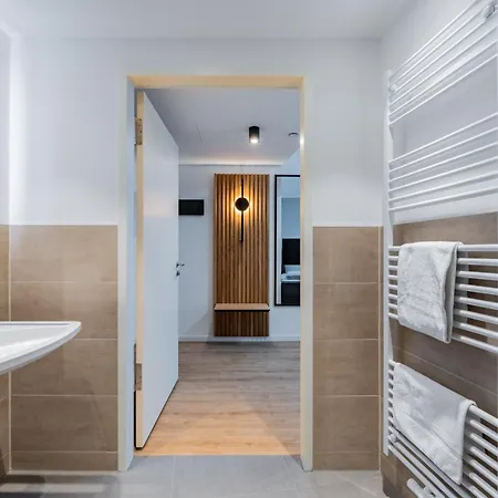 Nena Adlershof Апарт-отель 3*