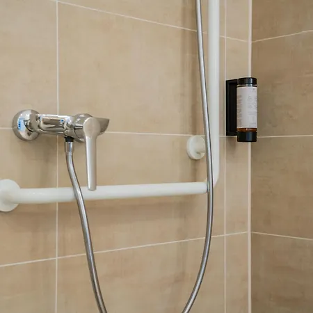 Nena Adlershof Апарт-отель 3*