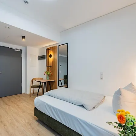 Nena Adlershof Апарт-отель 3*