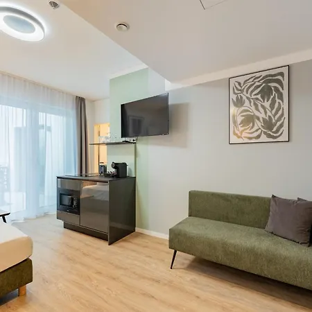 Nena Adlershof Апарт-отель Берлин