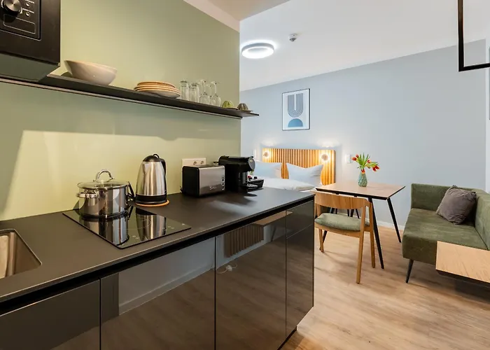 Aparthotel Nena Adlershof 3*