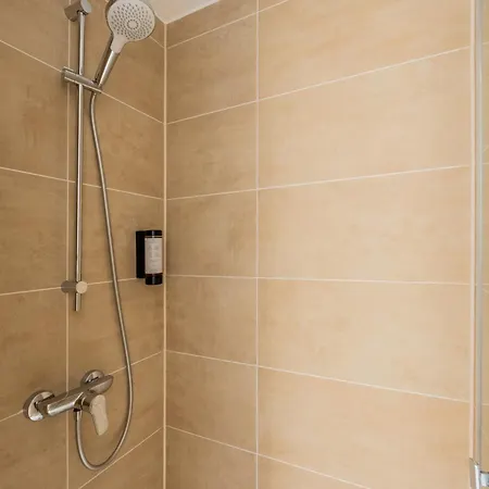 Nena Adlershof Apartahotel Berlín