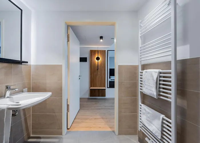 Nena Adlershof Aparthotel 3*