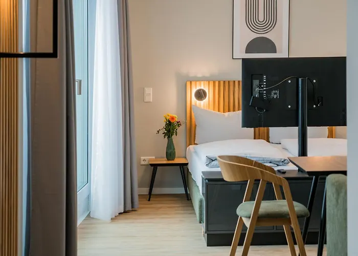 Aparthotel Nena Adlershof 3*