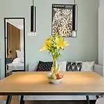 Nena Adlershof Aparthotel
