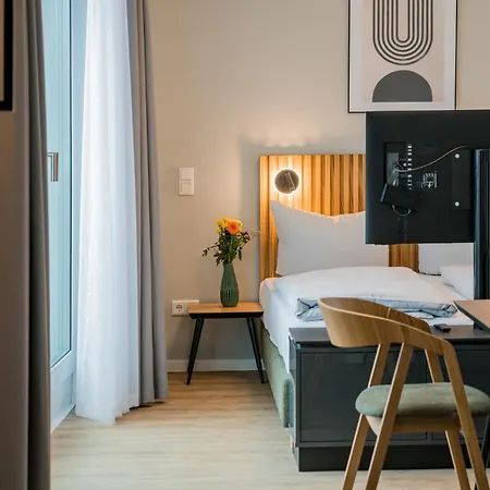 Aparthotel Nena Adlershof 3*